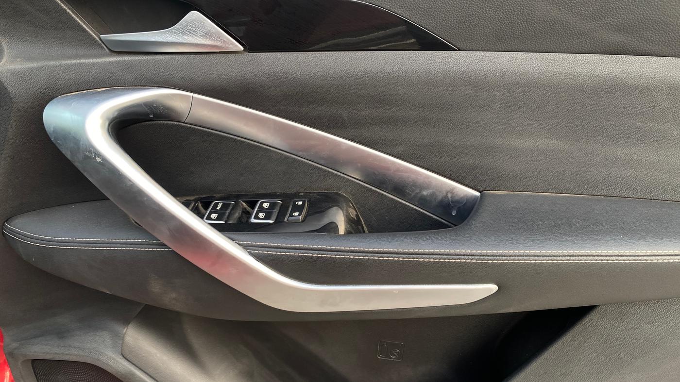 2019 MG HECTOR SMART 1.5 DCT PETROL, Petrol, Automatic, 23,190 km, Driver Side Door Panels Control