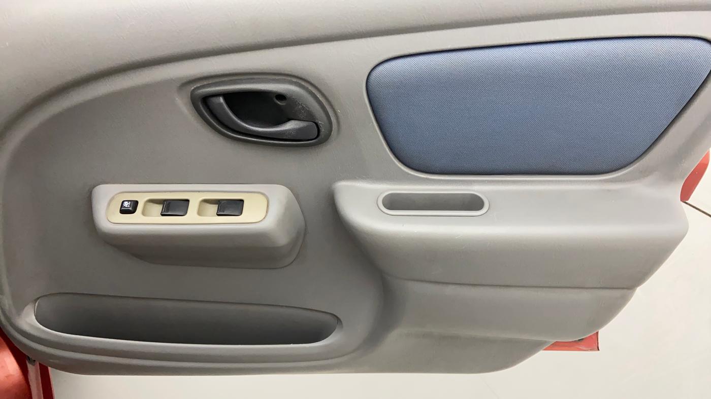 2013 Maruti Alto K10 VXI, Petrol, Manual, 32,615 km, Driver Side Door Panels Control