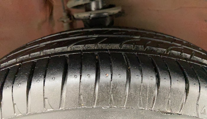 2013 Maruti Alto K10 VXI, Petrol, Manual, 32,615 km, Right Front Tyre Tread