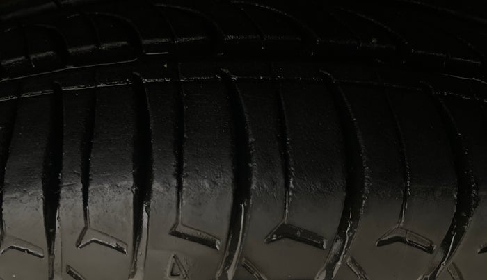 2017 Hyundai Grand i10 SPORTZ (O) 1.2 KAPPA VTVT, Petrol, Manual, 48,293 km, Right Front Tyre Tread