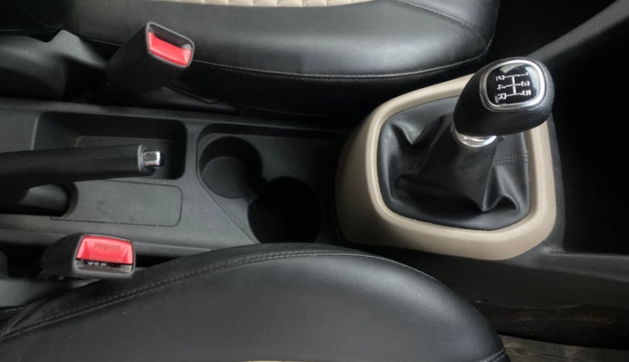 2017 Hyundai Grand i10 SPORTZ (O) 1.2 KAPPA VTVT, Petrol, Manual, 48,293 km, Gear Lever