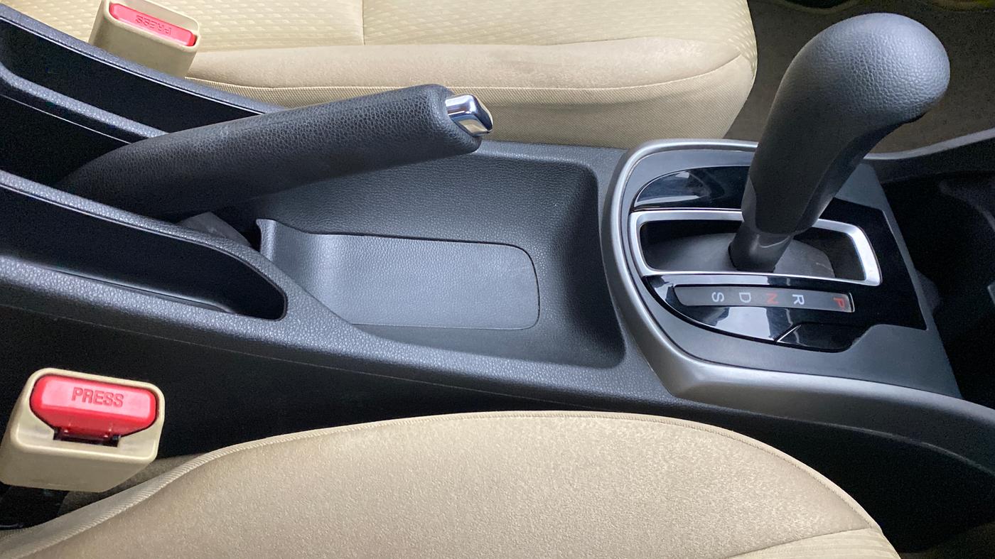 2018 Honda City V CVT, Petrol, Automatic, 44,112 km, Gear Lever