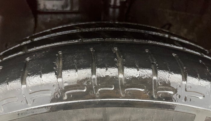 2021 Hyundai GRAND I10 NIOS SPORTZ 1.2 KAPPA VTVT, Petrol, Manual, 43,900 km, Left Front Tyre Tread