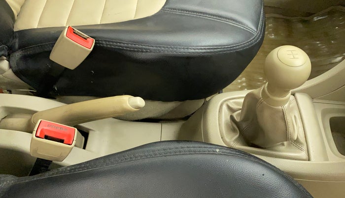 2012 Maruti Ertiga LXI, Petrol, Manual, 1,25,032 km, Gear Lever