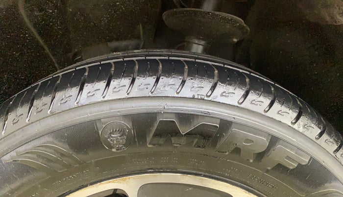 2017 Renault Duster RXS CVT, Petrol, Automatic, 42,070 km, Left Front Tyre Tread