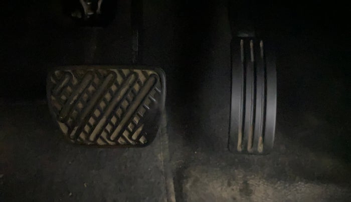 2017 Renault Duster RXS CVT, Petrol, Automatic, 42,070 km, Pedals