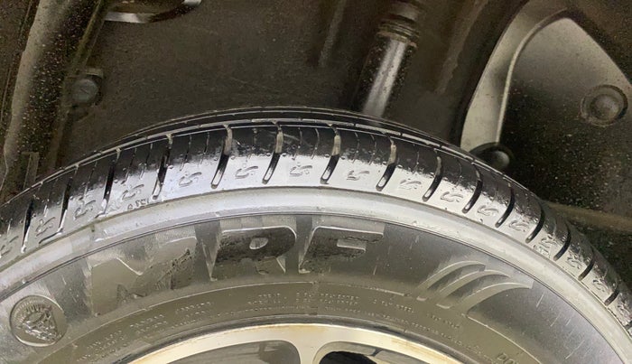 2017 Renault Duster RXS CVT, Petrol, Automatic, 42,070 km, Left Rear Tyre Tread