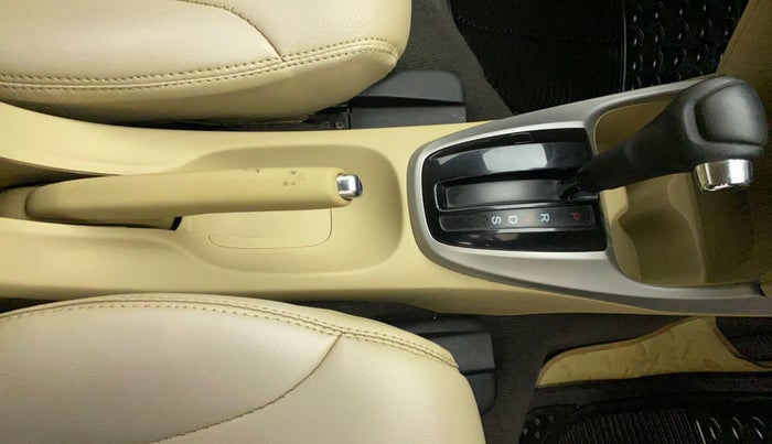 2010 Honda City 1.5L I-VTEC V AT, Petrol, Automatic, 1,15,080 km, Gear Lever