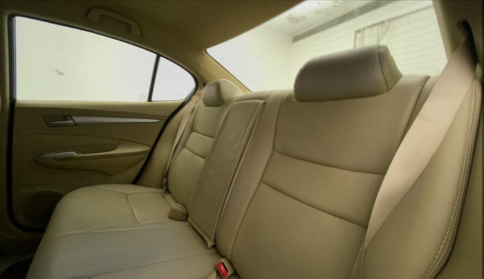 2010 Honda City 1.5L I-VTEC V AT, Petrol, Automatic, 1,15,080 km, Right Side Rear Door Cabin