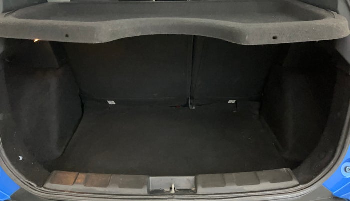 2020 Tata NEXON XZ PLUS (O) PETROL DUAL TONE, Petrol, Manual, 41,076 km, Boot Inside
