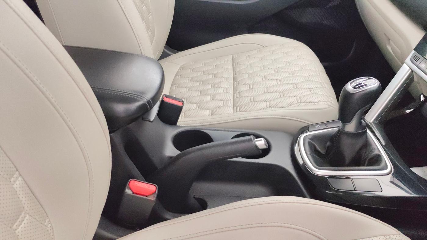 2021 KIA SELTOS HTX 1.5 PETROL, Petrol, Manual, 53,463 km, Gear Lever