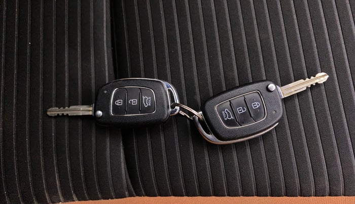 2017 Hyundai i20 Active 1.2 S, Petrol, Manual, 60,535 km, Key Close Up