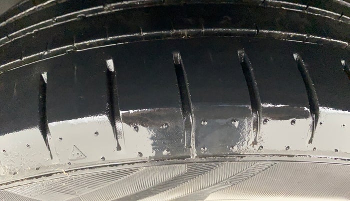 2017 Hyundai i20 Active 1.2 S, Petrol, Manual, 60,535 km, Left Front Tyre Tread