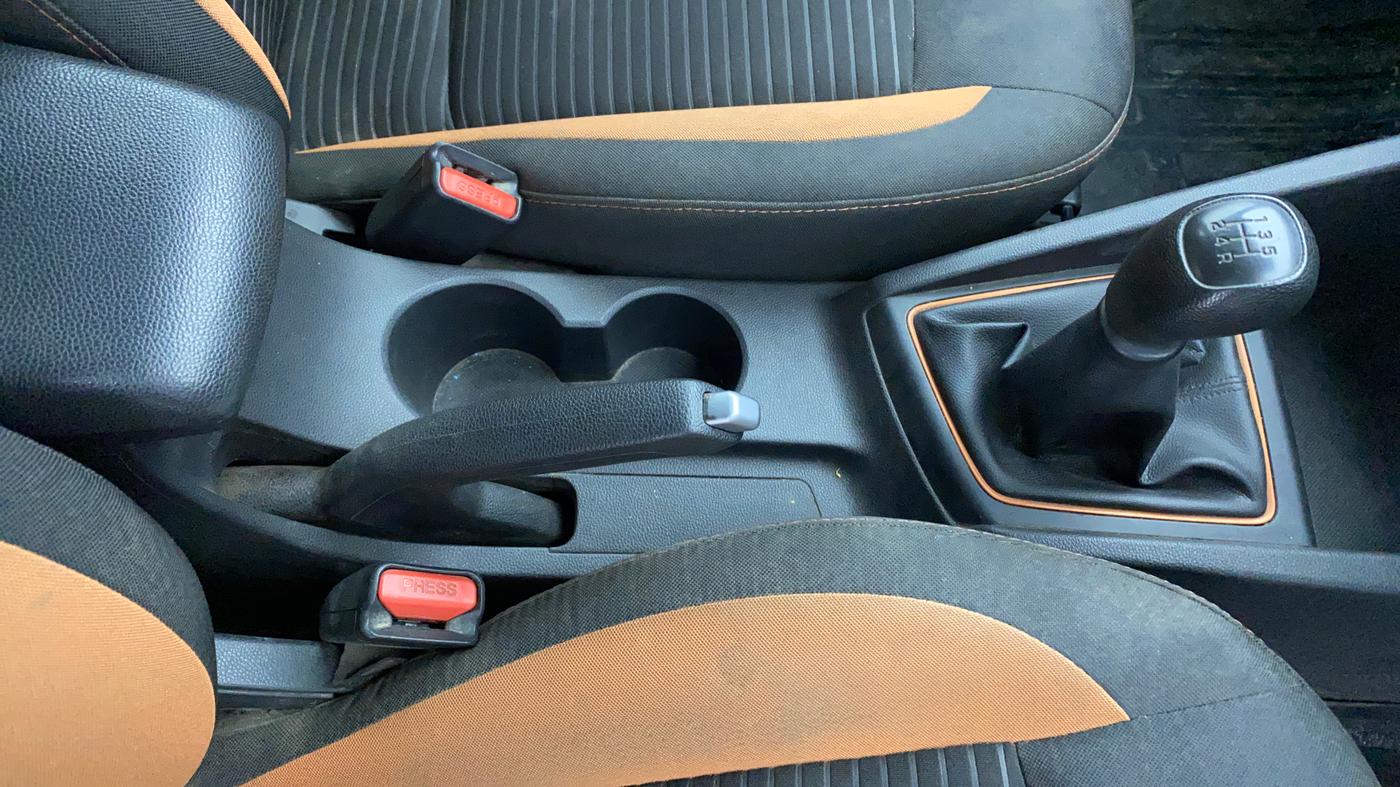 2017 Hyundai i20 Active 1.2 S, Petrol, Manual, 60,660 km, Gear Lever