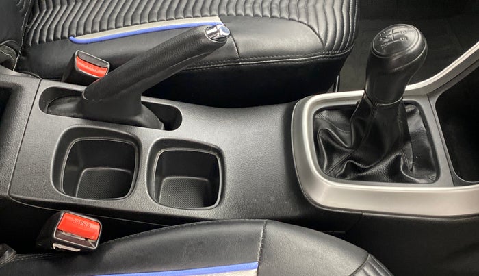 2017 Maruti S Cross SIGMA 1.3, Diesel, Manual, 49,703 km, Gear Lever