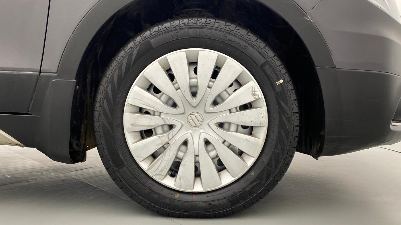 2017 Maruti S Cross SIGMA 1.3, Diesel, Manual, 49,703 km, Right Front Wheel