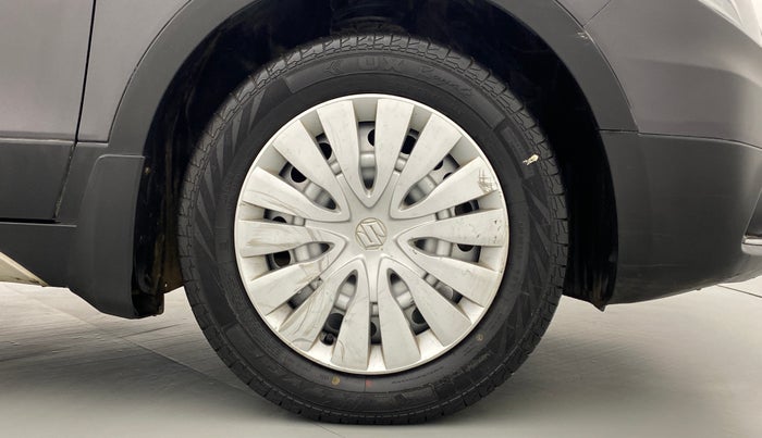2017 Maruti S Cross SIGMA 1.3, Diesel, Manual, 49,703 km, Right Front Wheel