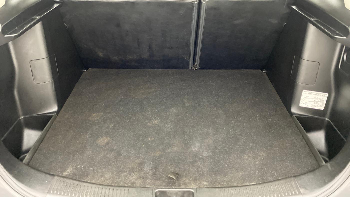 2017 Maruti S Cross SIGMA 1.3, Diesel, Manual, 49,703 km, Boot Inside