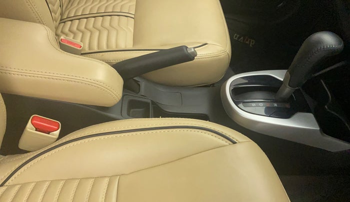 2019 Honda Jazz 1.2L I-VTEC VX CVT, Petrol, Automatic, 30,772 km, Gear Lever