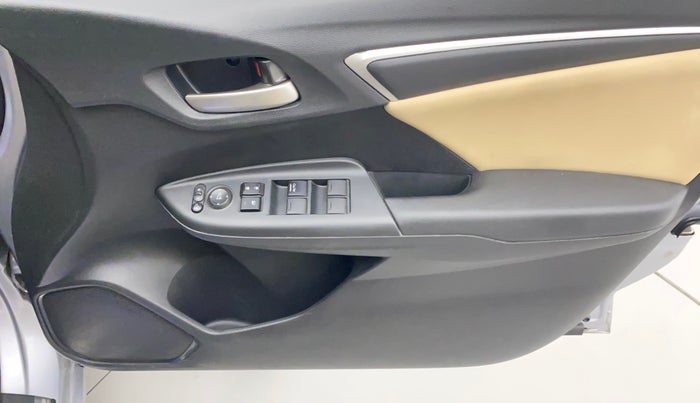 2019 Honda Jazz 1.2L I-VTEC VX CVT, Petrol, Automatic, 30,772 km, Driver Side Door Panels Control