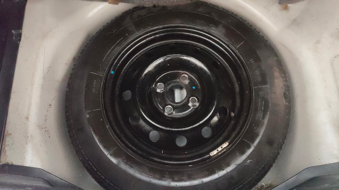 2013 Maruti Swift VXI, Petrol, Manual, 63,711 km, Spare Tyre
