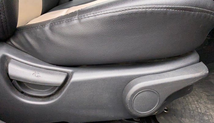 2018 Hyundai Xcent SX 1.2, Petrol, Manual, 49,352 km, Driver Side Adjustment Panel