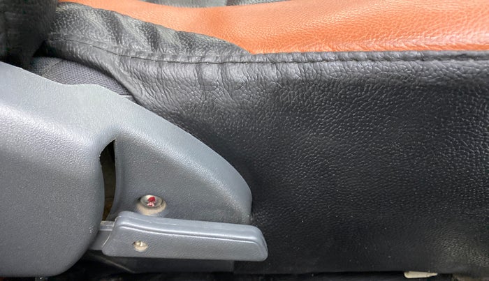 2018 Maruti Alto 800 LXI CNG, CNG, Manual, 30,648 km, Driver Side Adjustment Panel