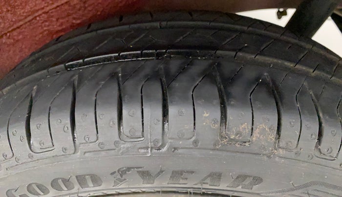 2016 Maruti Wagon R 1.0 VXI, Petrol, Manual, 65,298 km, Left Rear Tyre Tread