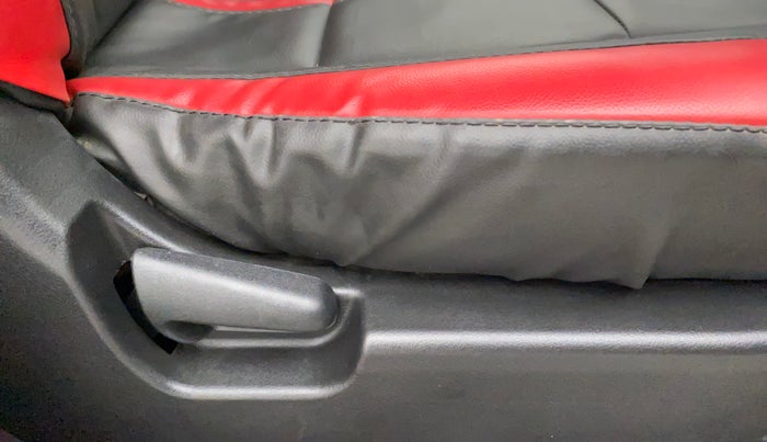 2016 Maruti Wagon R 1.0 VXI, Petrol, Manual, 65,298 km, Driver Side Adjustment Panel