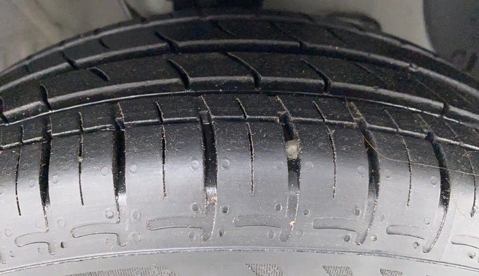 2022 Hyundai AURA S 1.2 CNG, CNG, Manual, 1,683 km, Right Front Tyre Tread