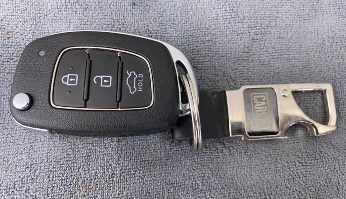 2022 Hyundai AURA S 1.2 CNG, CNG, Manual, 1,683 km, Key Close Up