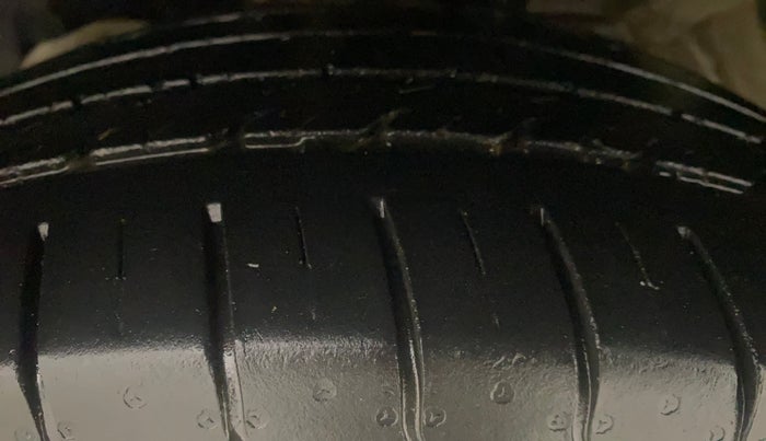 2019 MG HECTOR SHARP 1.5 DCT PETROL, Petrol, Automatic, 30,868 km, Left Front Tyre Tread