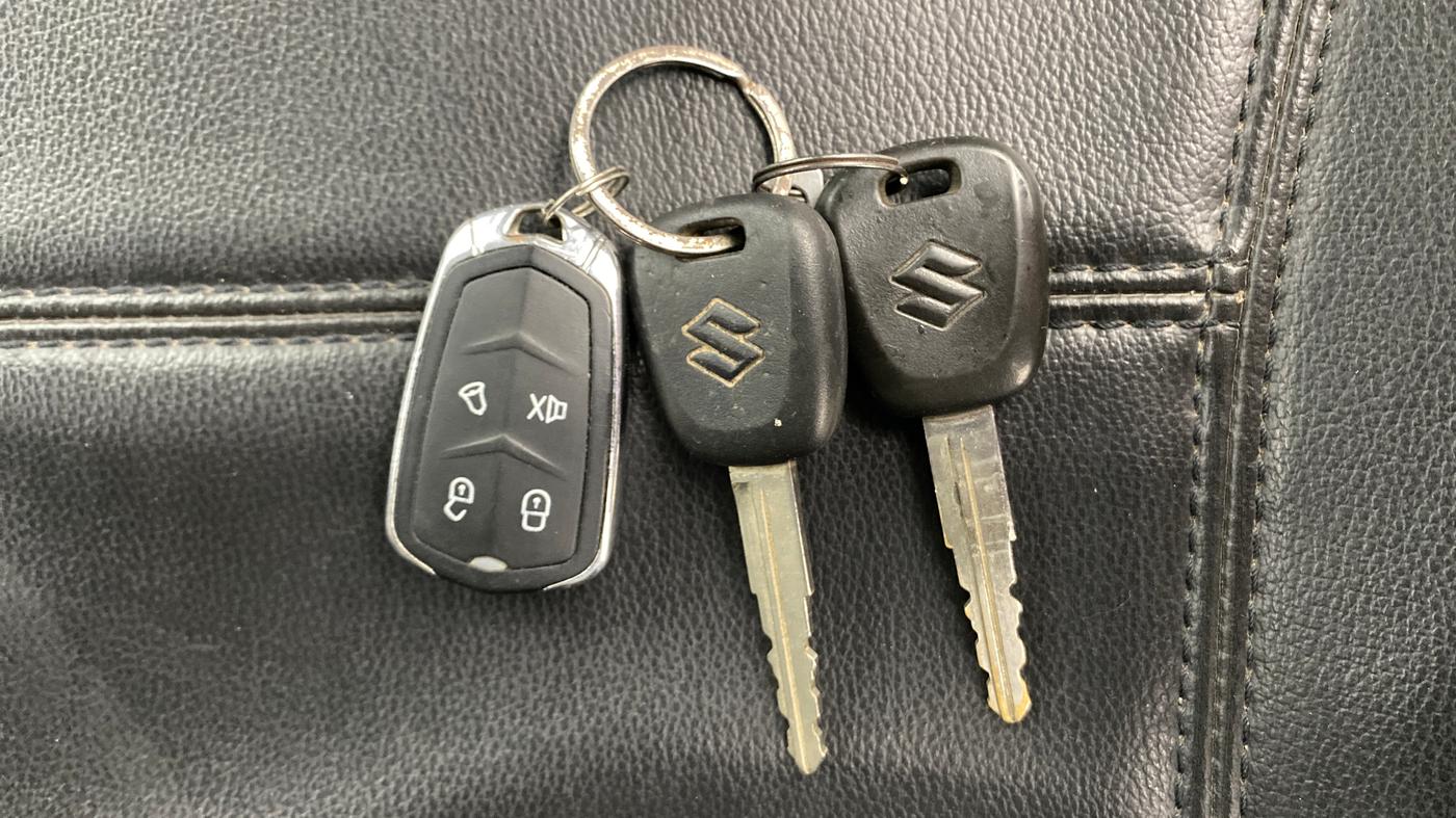 2022 Maruti Eeco 5 STR AC, Petrol, Manual, 41,750 km, Key Close Up