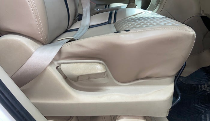 2015 Maruti Ertiga VDI, Diesel, Manual, 93,157 km, Driver Side Adjustment Panel