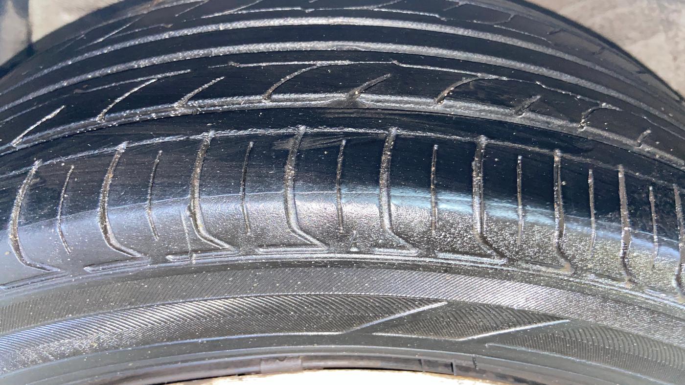2015 Maruti Ertiga VDI, Diesel, Manual, 93,157 km, Left Front Tyre Tread