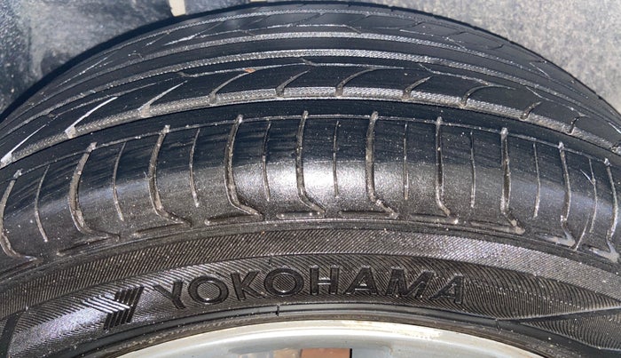 2015 Maruti Ertiga VDI, Diesel, Manual, 93,157 km, Right Rear Tyre Tread