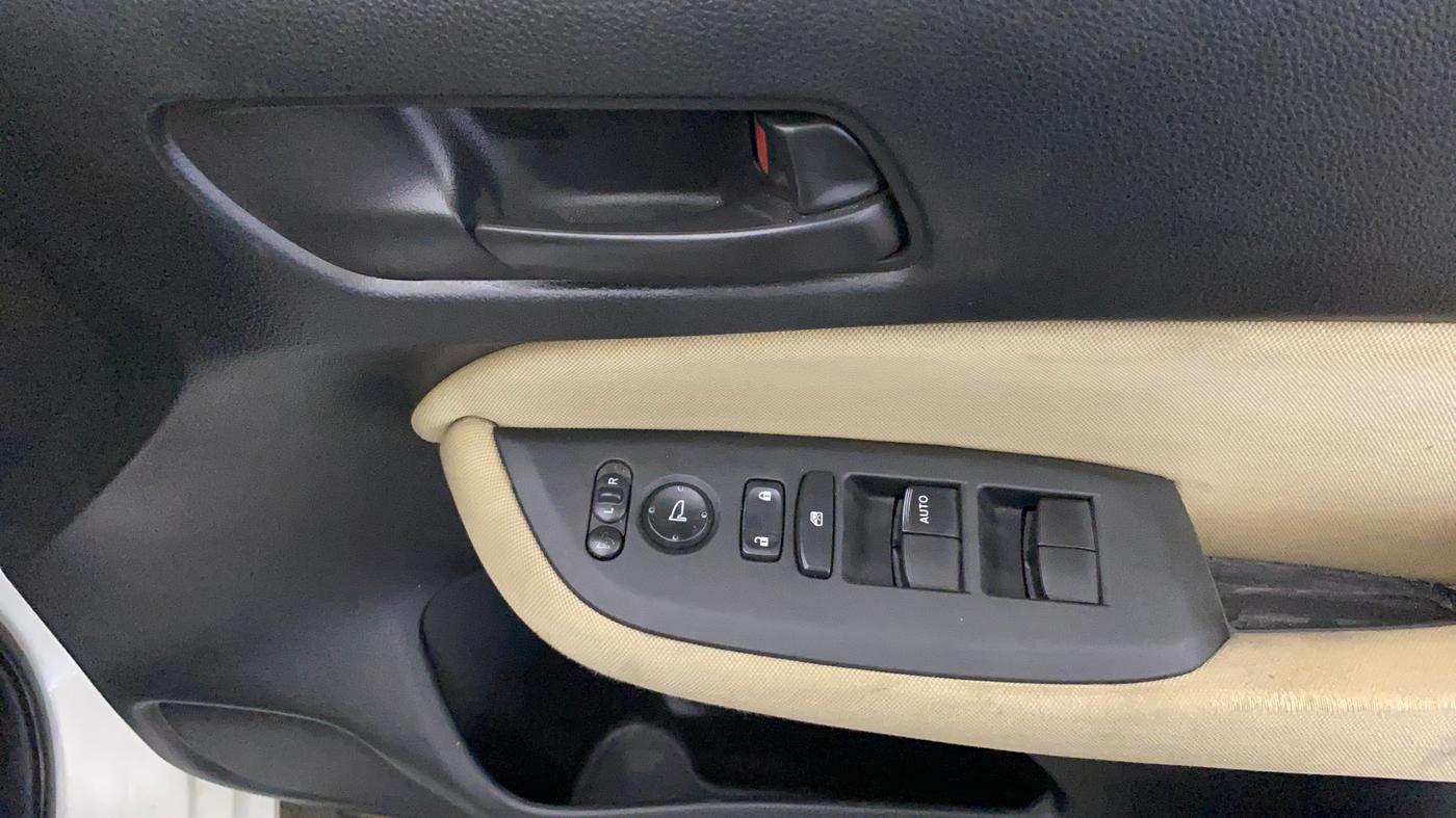 2022 Honda City 1.5L I-VTEC V CVT 5TH GEN, Petrol, Automatic, 59,458 km, Driver Side Door Panels Control