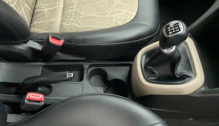 2018 Hyundai Grand i10 SPORTZ 1.2 KAPPA VTVT, CNG, Manual, 58,033 km, Gear Lever