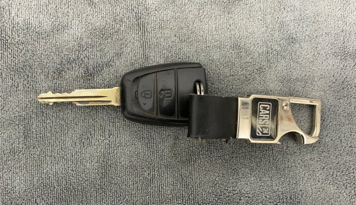 2018 Hyundai Grand i10 SPORTZ 1.2 KAPPA VTVT, CNG, Manual, 58,033 km, Key Close Up