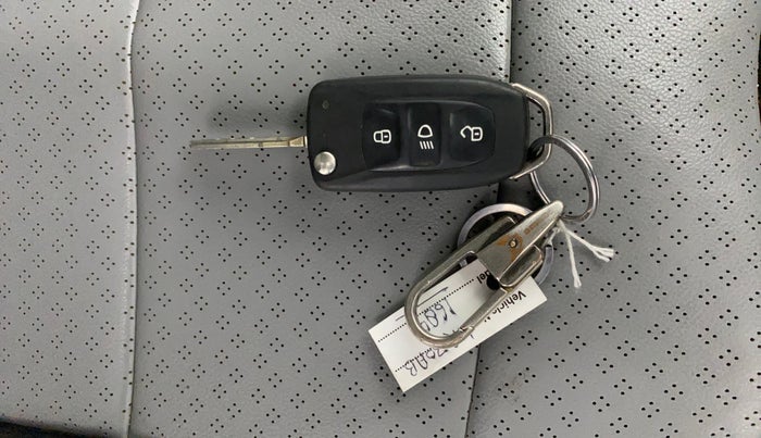 2023 Tata Tiago XZ PLUS CNG, CNG, Manual, 56,375 km, Key Close Up