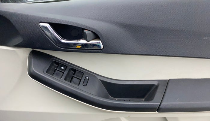 2023 Tata Tiago XZ PLUS CNG, CNG, Manual, 56,375 km, Driver Side Door Panels Control