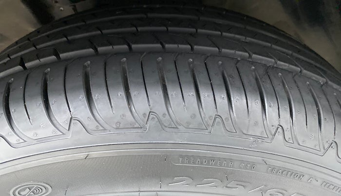 2017 Jeep Compass 2.0 LIMITED, Diesel, Manual, 88,808 km, Left Front Tyre Tread