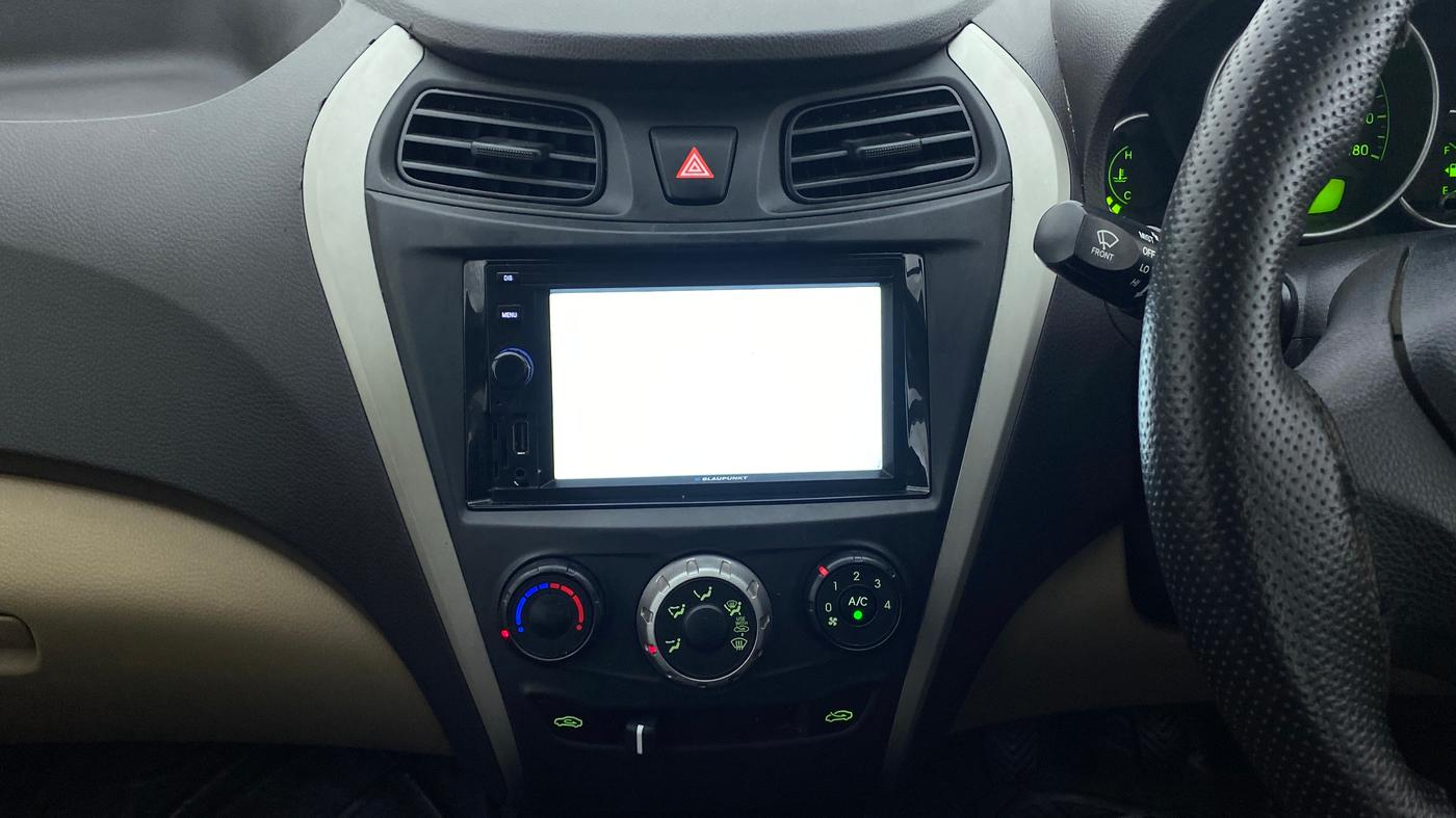 2017 Hyundai Eon MAGNA PLUS, Petrol, Manual, 25,201 km, Air Conditioner