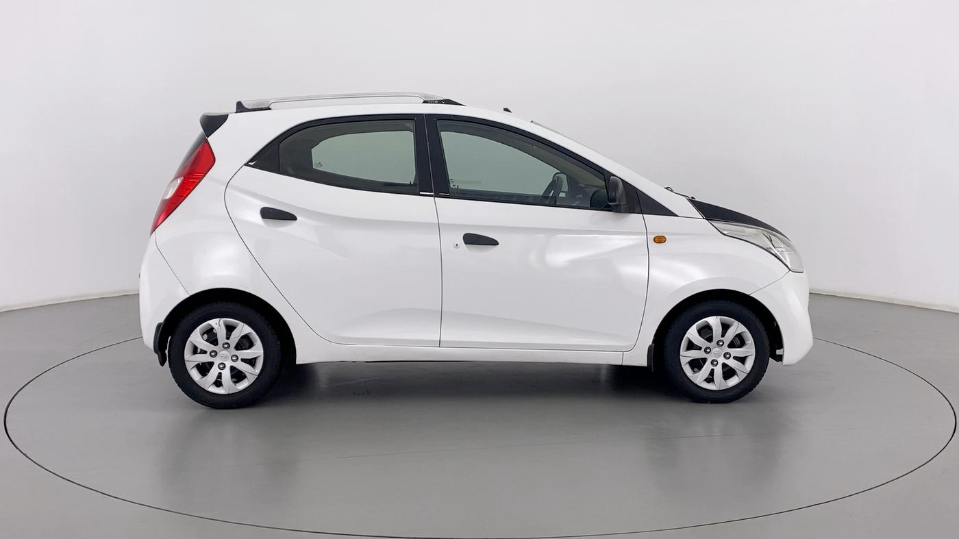 2017 Hyundai Eon MAGNA PLUS, Petrol, Manual, 25,201 km, Right Side View