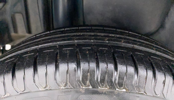 2013 Maruti Swift Dzire VXI, Petrol, Manual, 98,983 km, Right Rear Tyre Tread