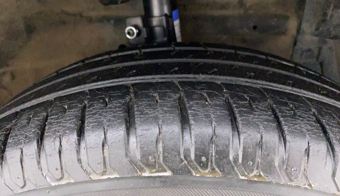 2013 Maruti Swift Dzire VXI, Petrol, Manual, 98,983 km, Right Front Tyre Tread