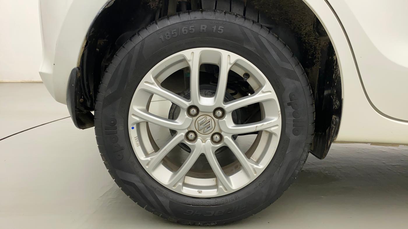 2018 Maruti Swift ZXI AMT, Petrol, Automatic, 33,100 km, Right Rear Wheel