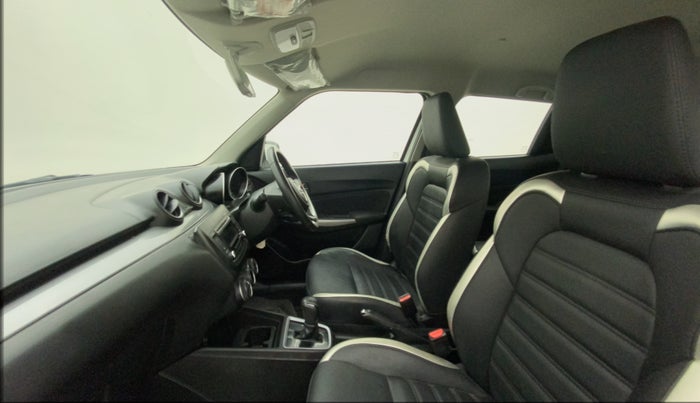 2018 Maruti Swift ZXI AMT, Petrol, Automatic, 33,100 km, Right Side Front Door Cabin