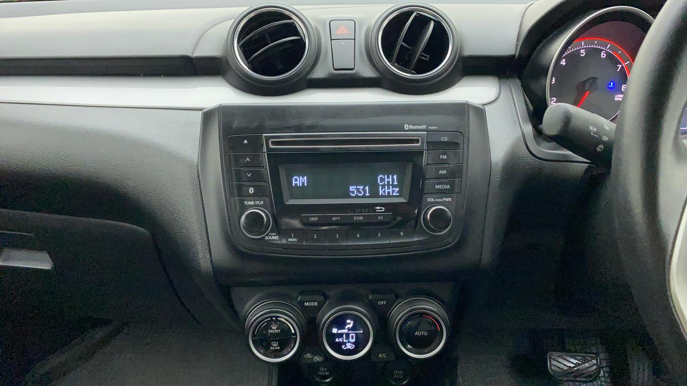 2018 Maruti Swift ZXI AMT, Petrol, Automatic, 33,100 km, Air Conditioner