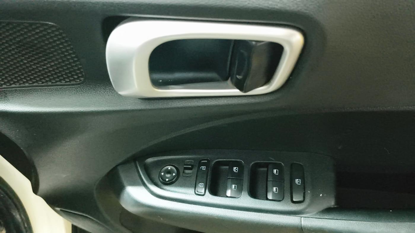 2019 Hyundai VENUE S 1.0 TURBO MT, Petrol, Manual, 76,960 km, Driver Side Door Panels Control